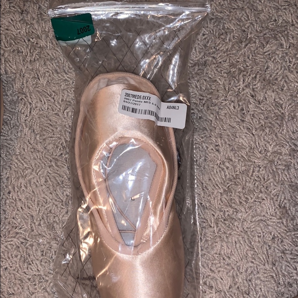 NWT Grishko pointe shoes